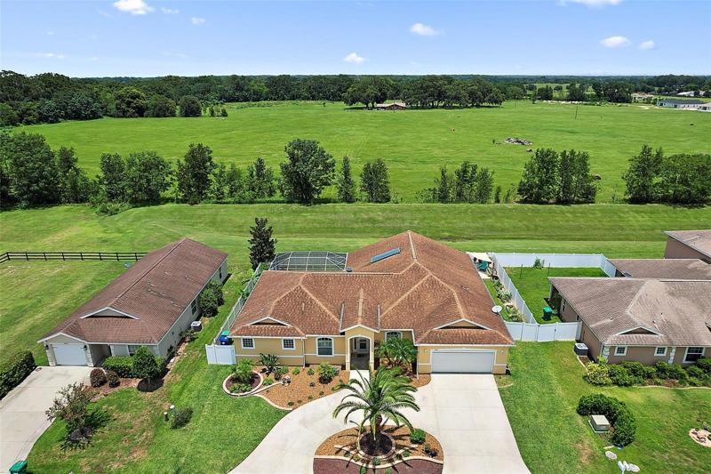 Beautiful Property in a Great Family-Friendly Neighborhood!