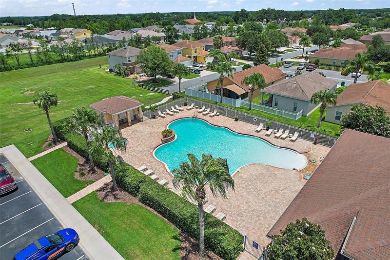 Resort-Style Pool + Spa & Club House w/ Exercise Room