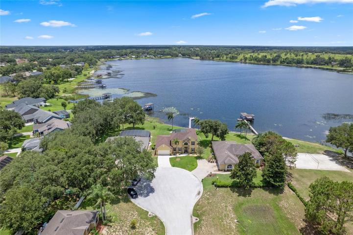 Cul-de-sac - 92 acre Saw Mill Lake