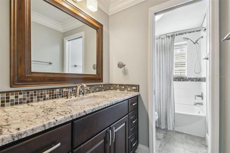 Upstairs full bathroom