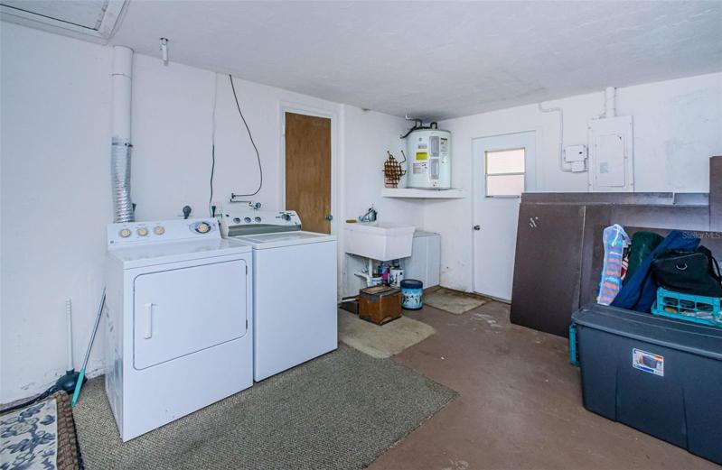 Laundry facilities in Garage