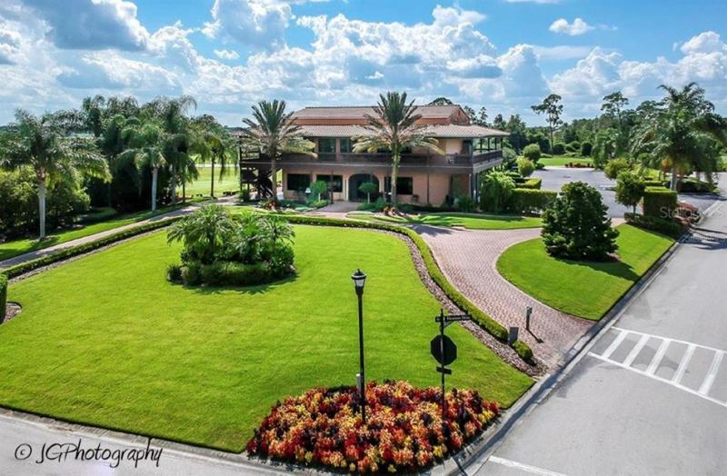 This building is home to the golf pro shop on the lower level and the Eagles Nest Restaurant and Bar on the upper level.