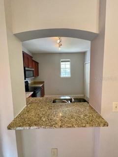 Bartop to Kitchen