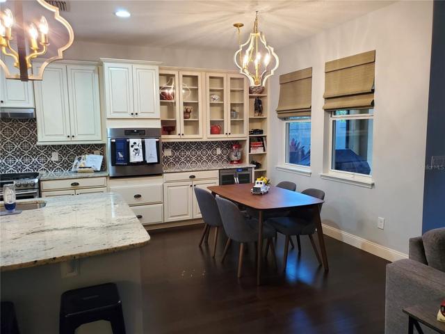 Breakfast nook