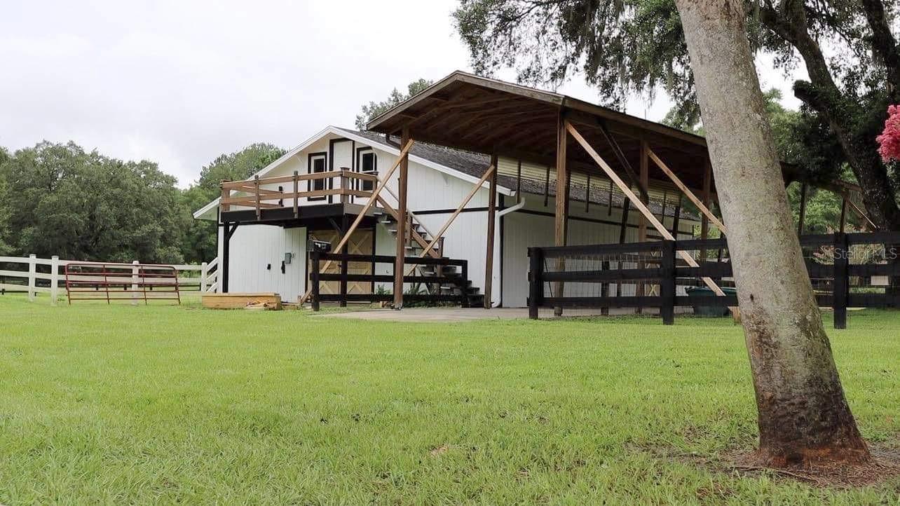 Barn