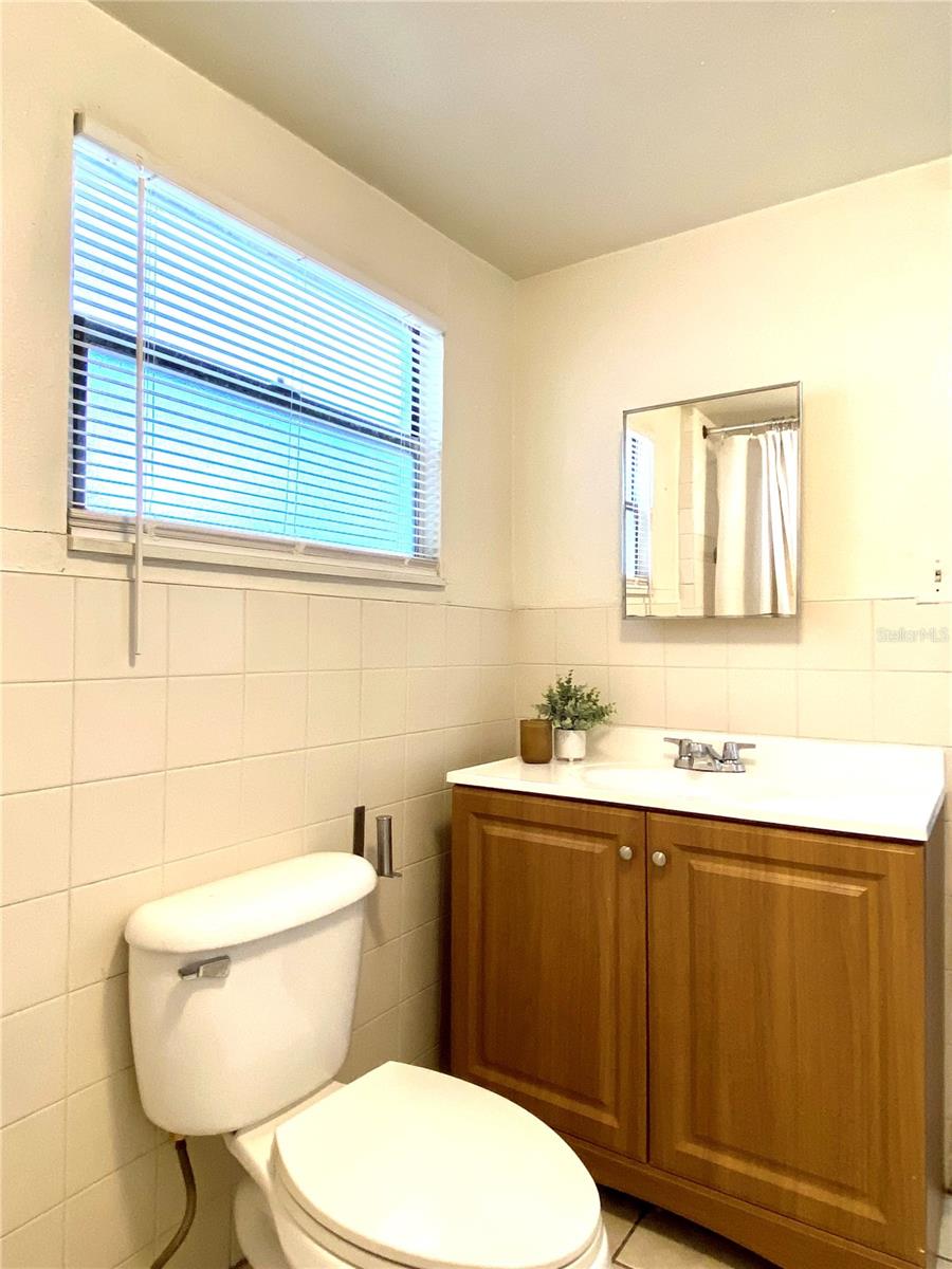Unit 1 bathroom
