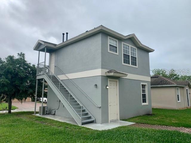 2 car garage and apartment