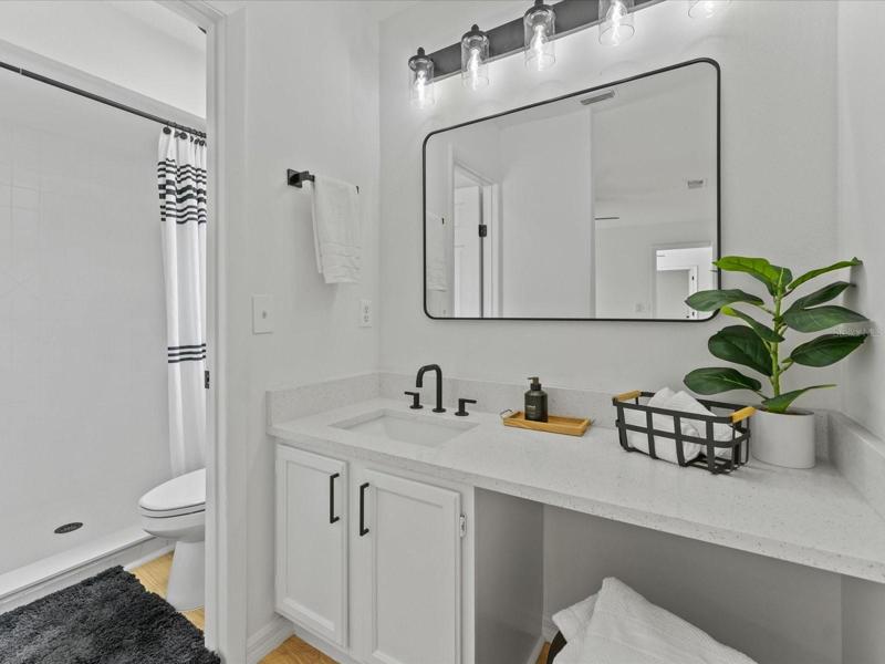 Primary En Suite