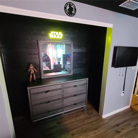 Closet bedroom 2