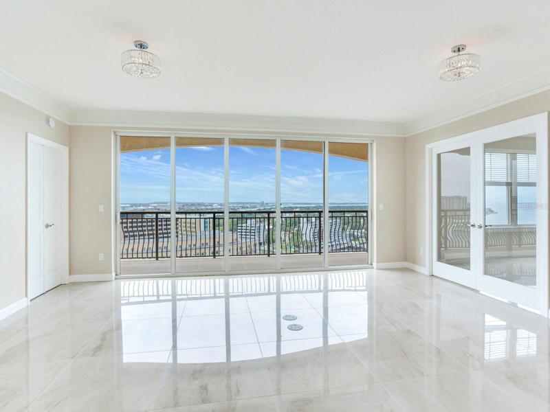 Family room with water and downtown views