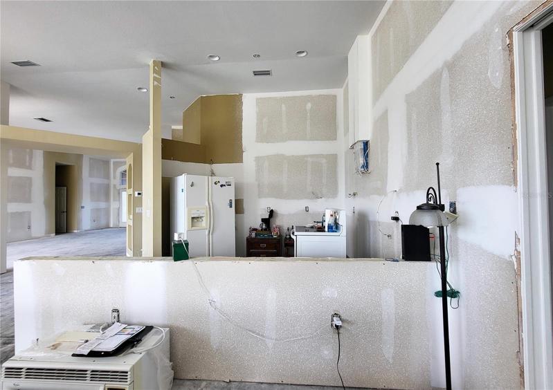 Kitchen overlooks the Family Room, which is great when entertaining