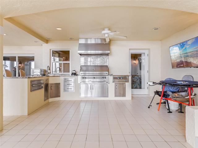 Outdoor Kitchen