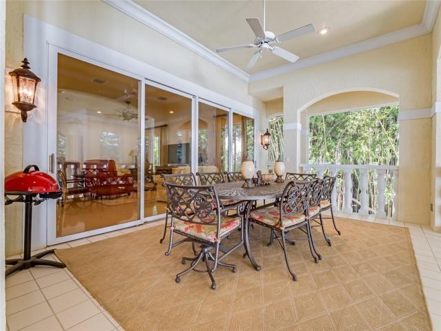 Balcony Dining