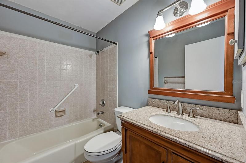 7202 Peacock Lane Bath 2/Tub and Shower Combo