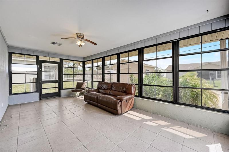 7202 Peacock Lane Cover-Screened Porch/Lanai