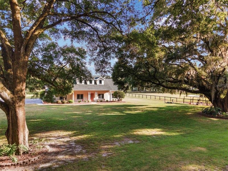 Custom Built home 3 bedrooms, office and bonus room