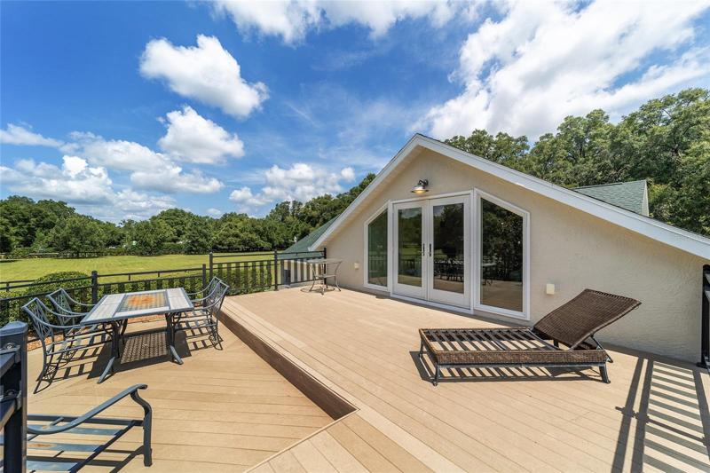 Deck off bonus room