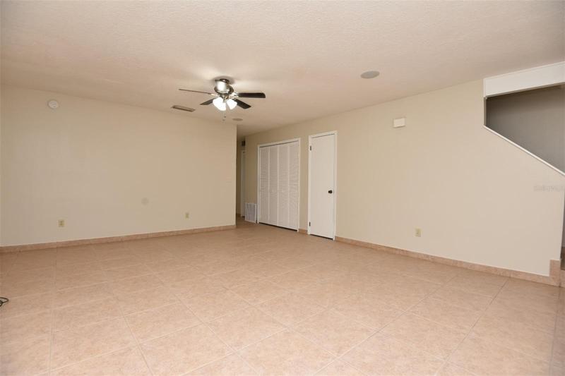 Living Area to Kithen