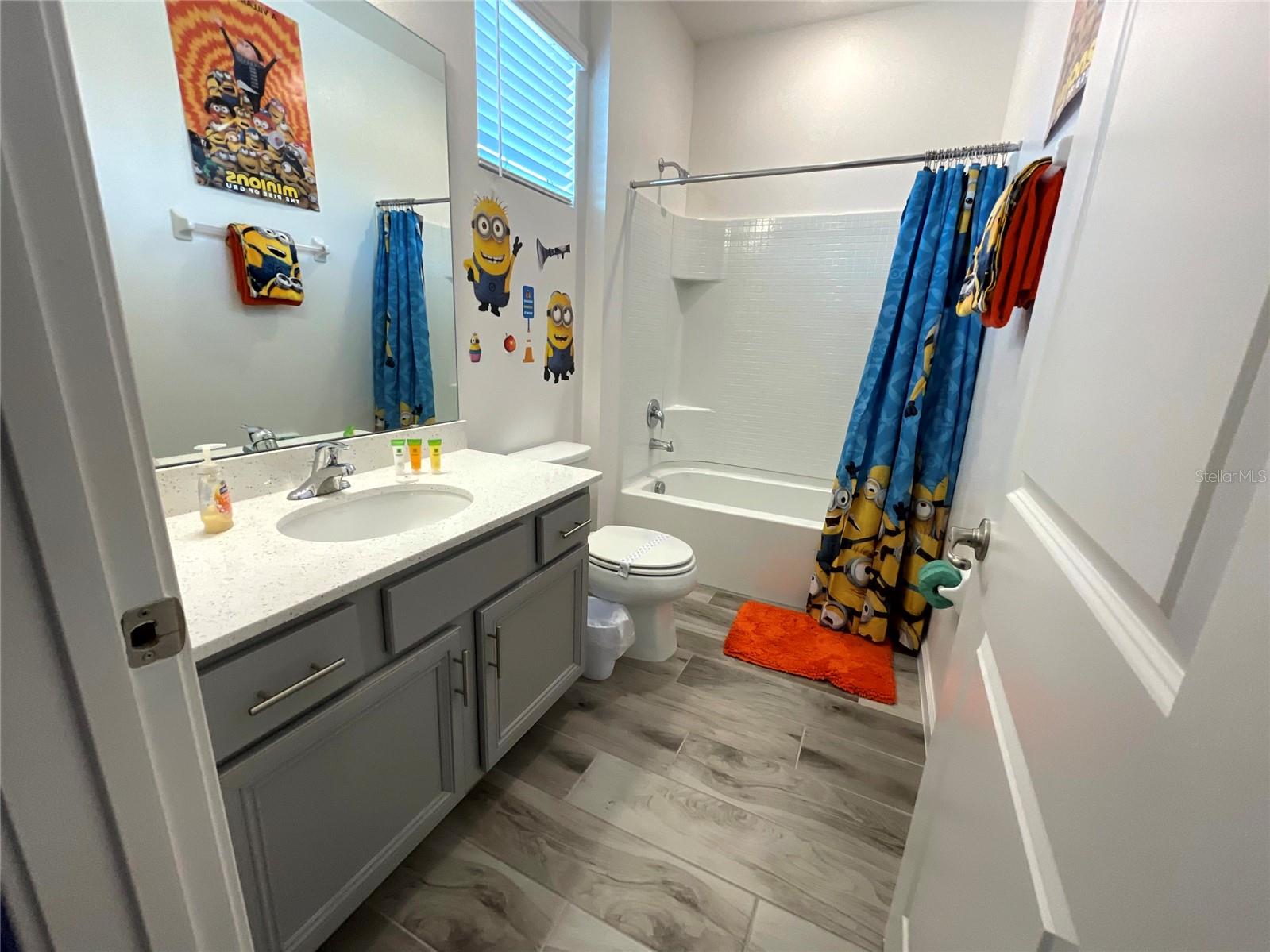 bathroom 4 upstairs