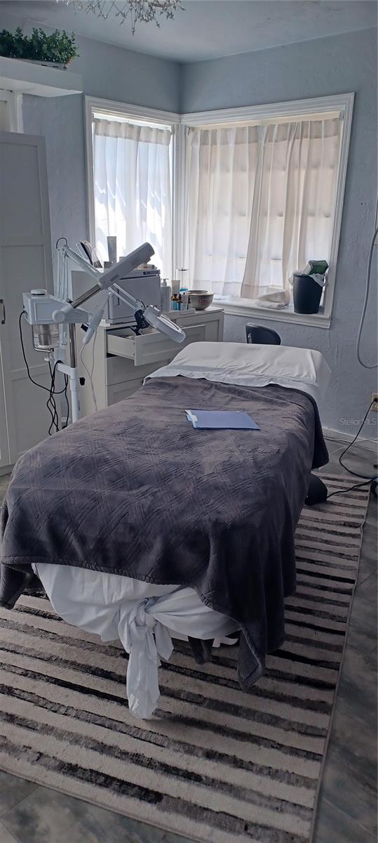 Suite #6 - 200 Square Feet