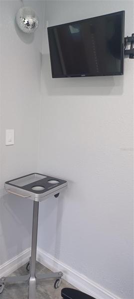 Suite #2 - Entertainment Corner