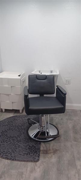 Suite #3 - 100 Square Feet