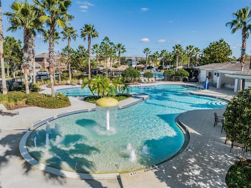 resort style pool at watergrass club