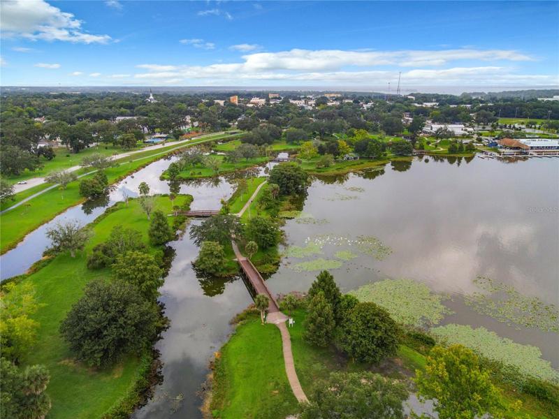 Ariel view of Venetian Gardens and Lake Harris