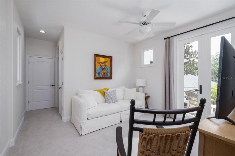 Loft area in between bedrooms