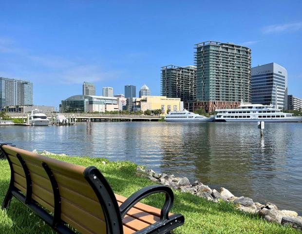 Short walk to Amalie Arena