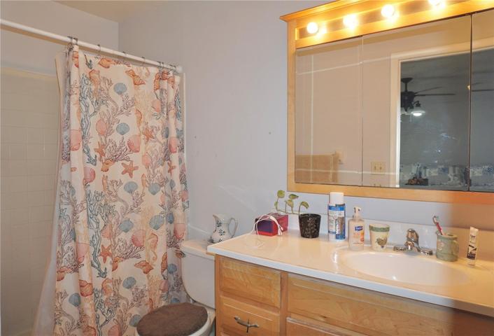 Primary en-suite