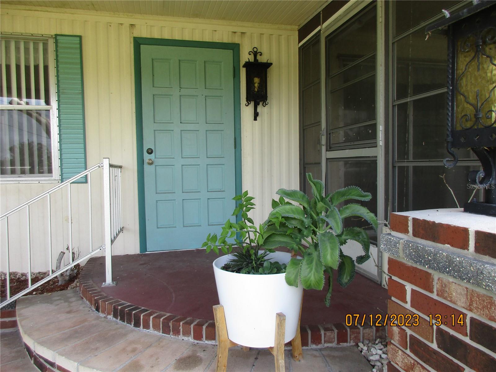 FRONT ENTRY