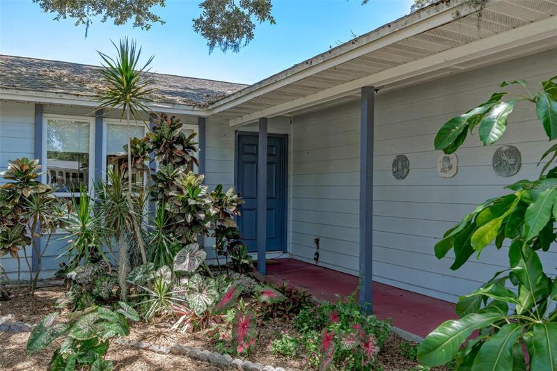Covered Front Entryway