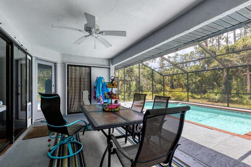 LANAI WITH FURNITURE