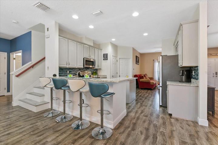 BREAKFAST BAR OPEN CONCEPT KITCHEN