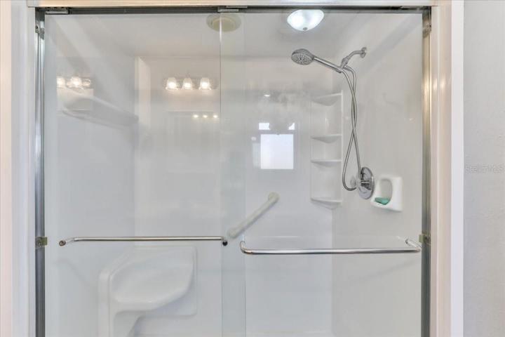Walk in Shower with Seat