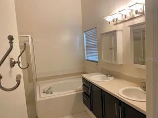 Master Bath - Garden Tub