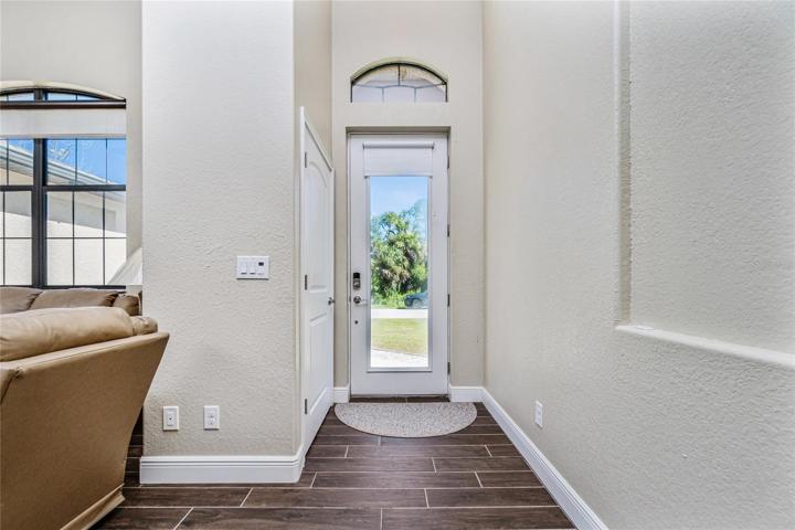 Interior entryway