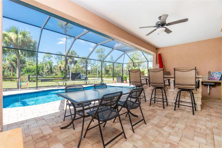 Enclosed lanai