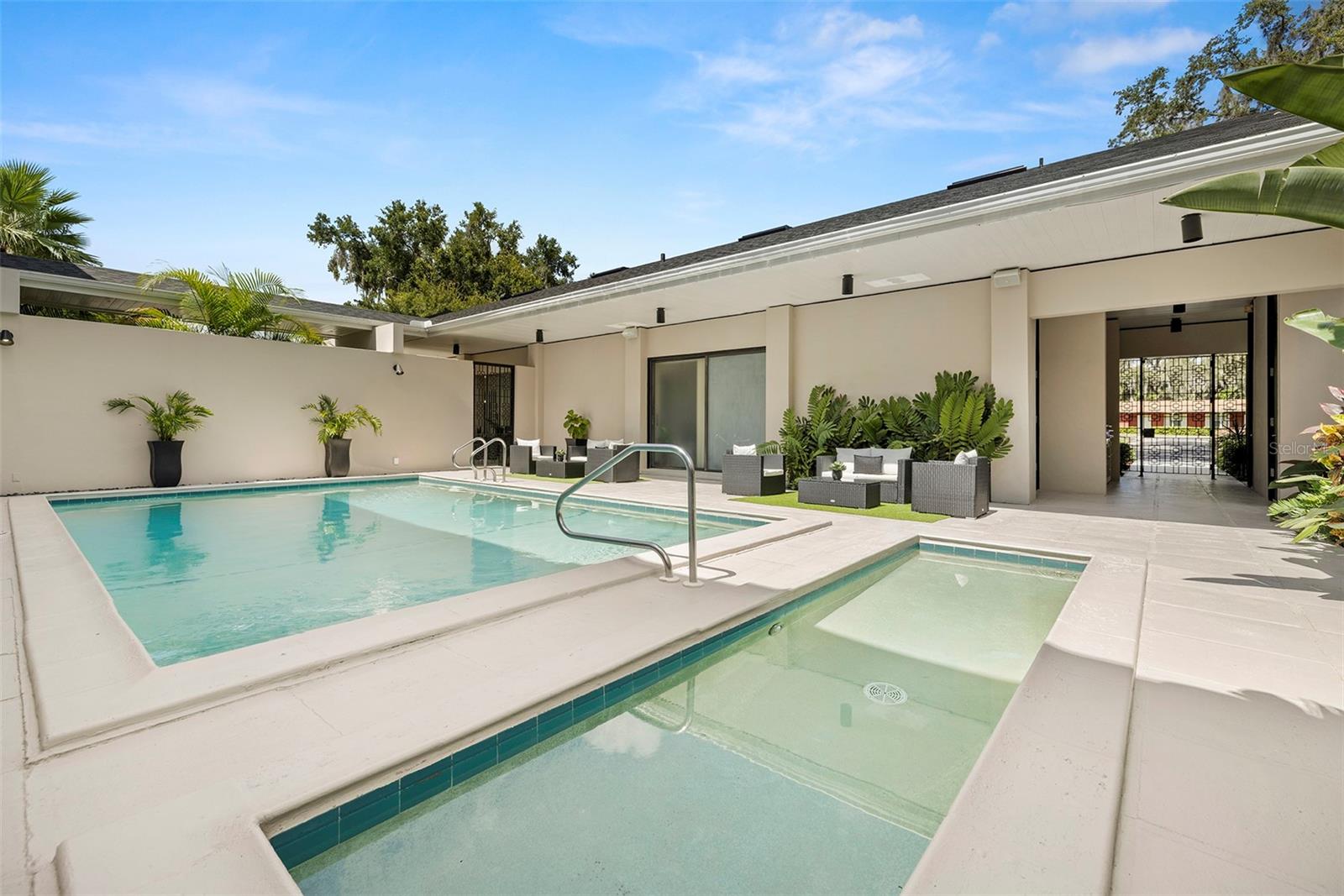 MAIN POOL COURTYARD WITH SEPERATE SHALLOW POOL