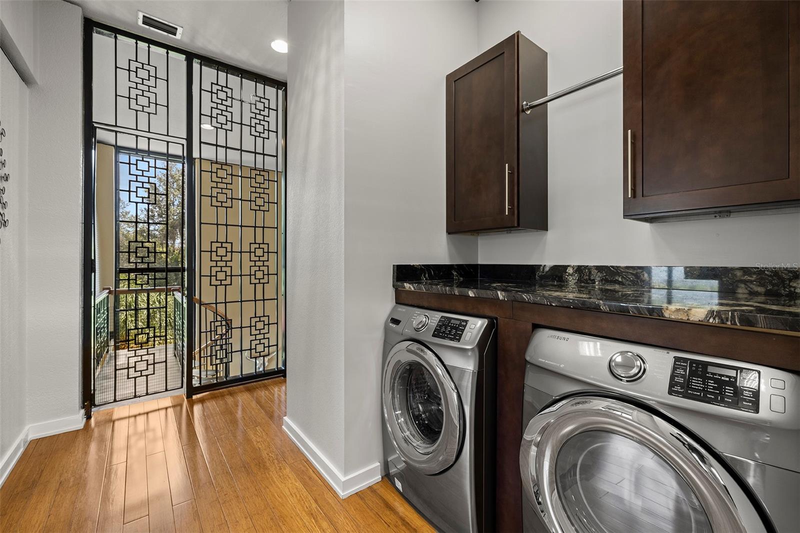 FULL SIZE LAUNDRY STATION CONVENIENTLY LOCATED ON 2ND FLOOR