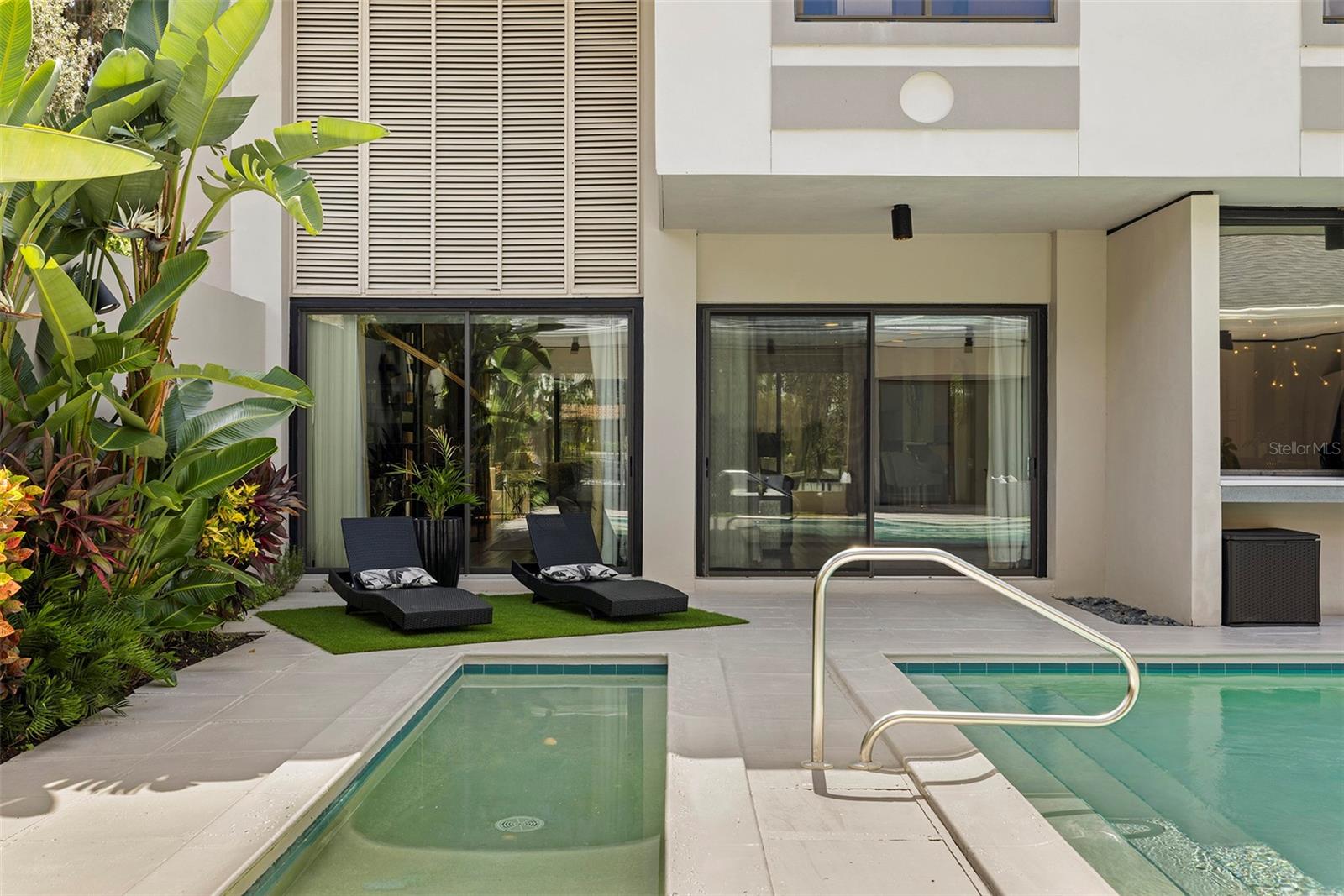 MAIN POOL COURTYARD WITH SEPERATE SHALLOW POOL