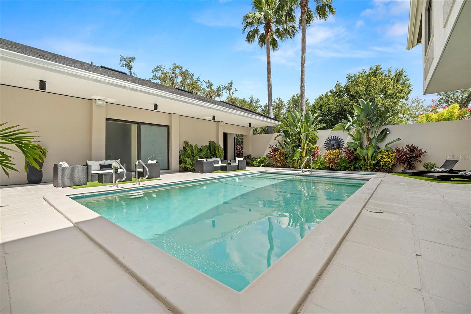 MAIN POOL COURTYARD WITH SEPERATE SHALLOW POOL