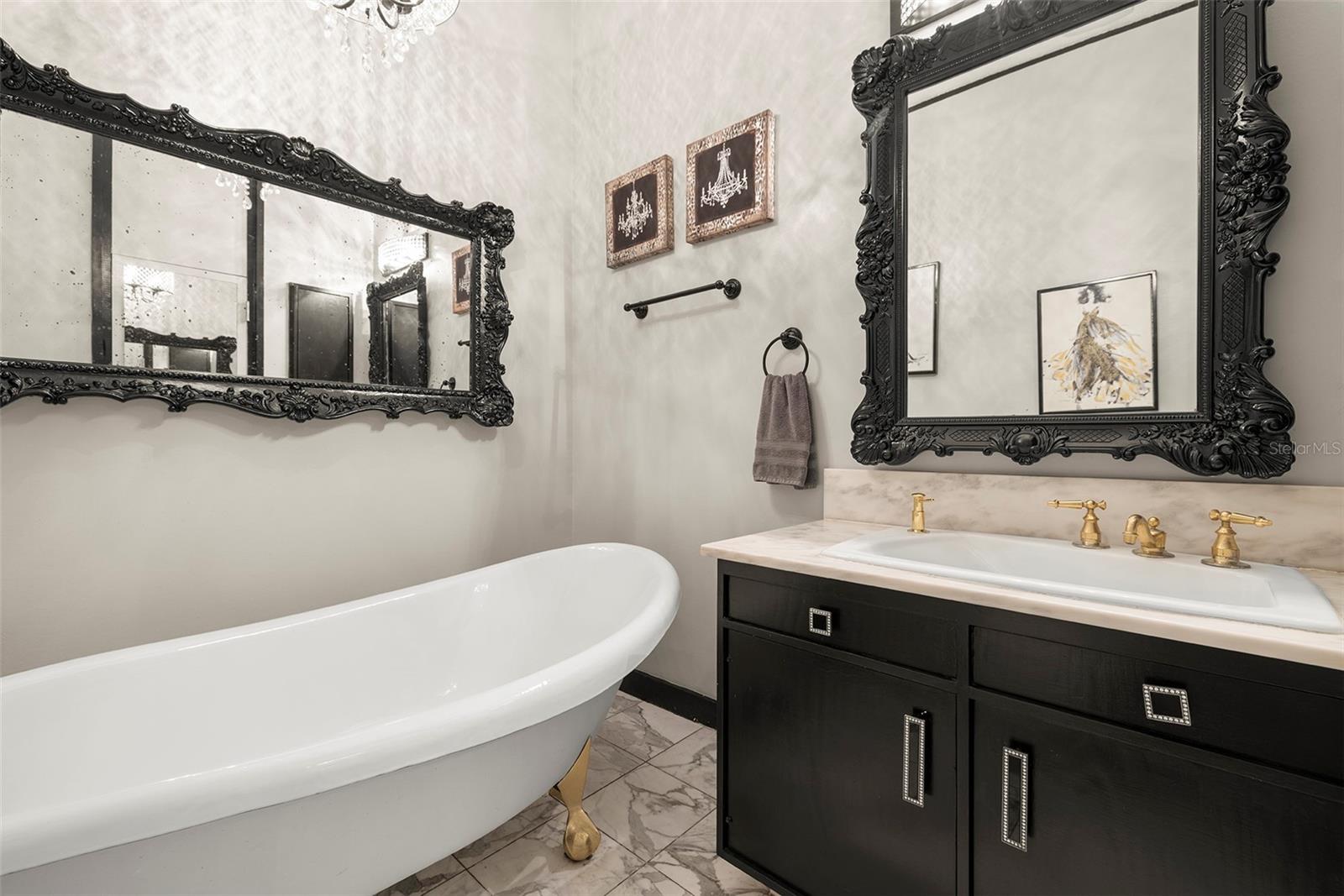 4TH BEDROOM ENSUITE BATHROOM