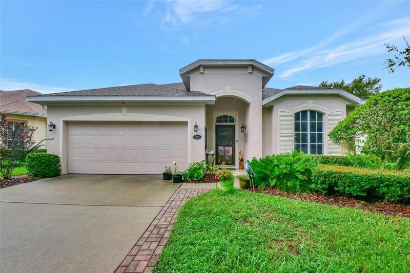 105 Avenham Dr