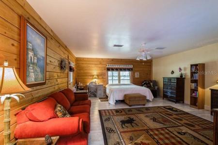 Extra large owner's suite