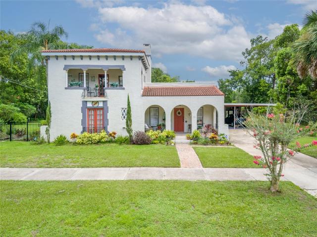 Welcome to 521 Plumosa Drive!