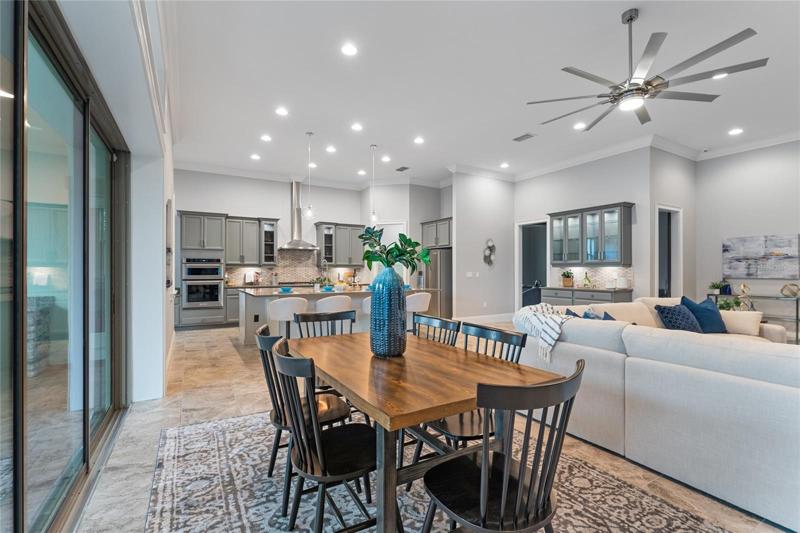 Casual Dining area
