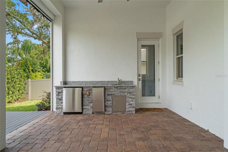 Covered lanai with summer kitchen