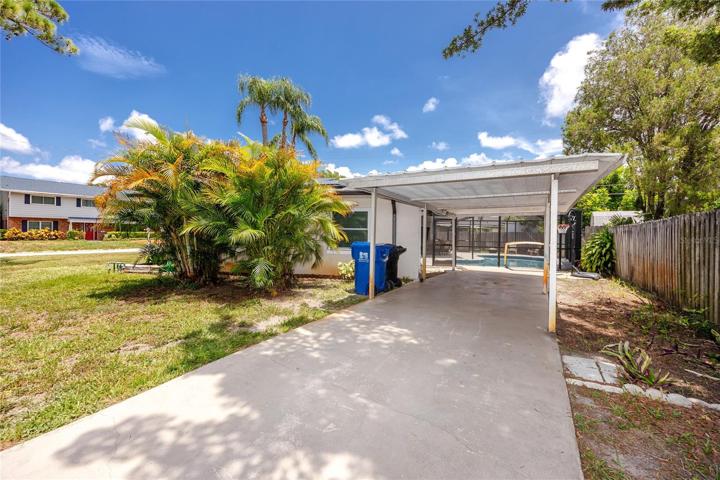 Driveway Connected To Devonshire Dr N